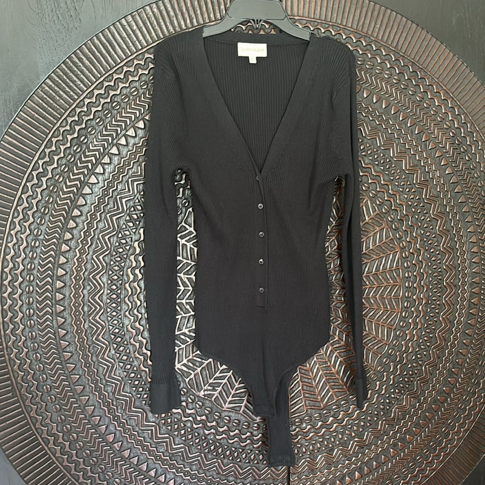 New favorite daughter black ribbed Henley bodysuit small